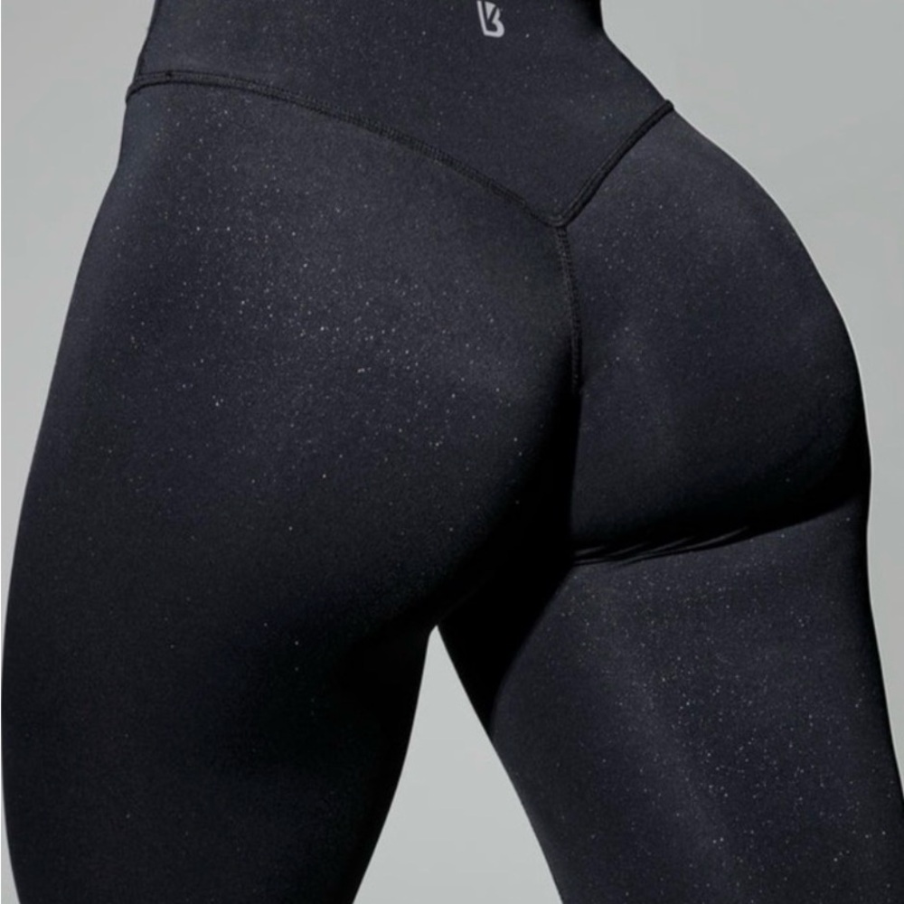 Buff bunny twilight leggings - Medium - BRAND NEW